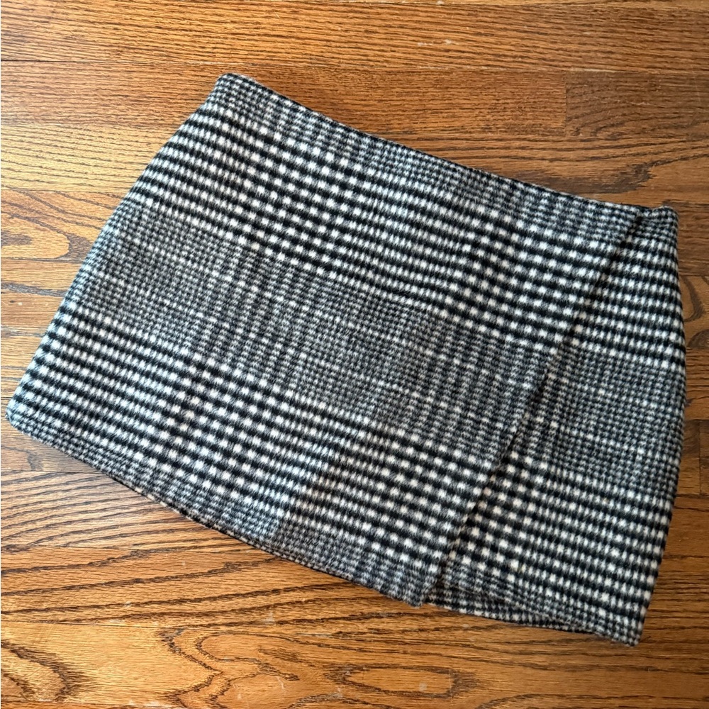 Abercrombie & Fitch plaid skort